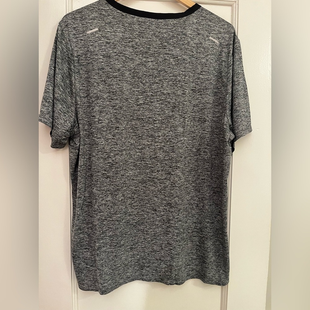 Nike Rise 365. Men’s XL Dri-Fit Running Top